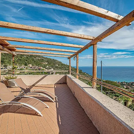 Mirante Apartment *